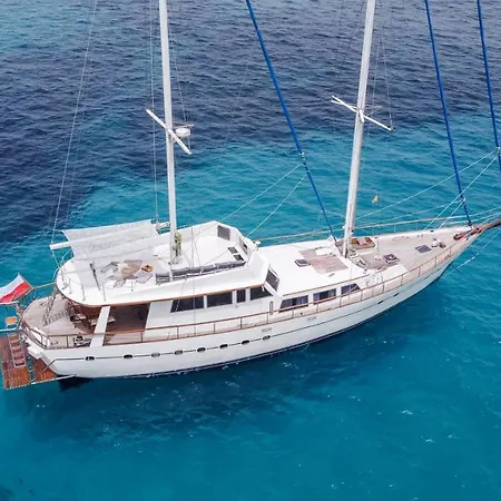 Hotel en barco Spacious Yacht Center 5 Barcelona