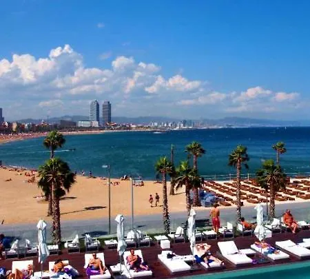 Spacious Yacht Center 5 Hotel en barco Barcelona